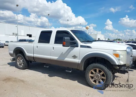 2011 Ford F-250 Lariat z USA, uszkodzony, nr VIN 1FT7W2BT3BEC85198